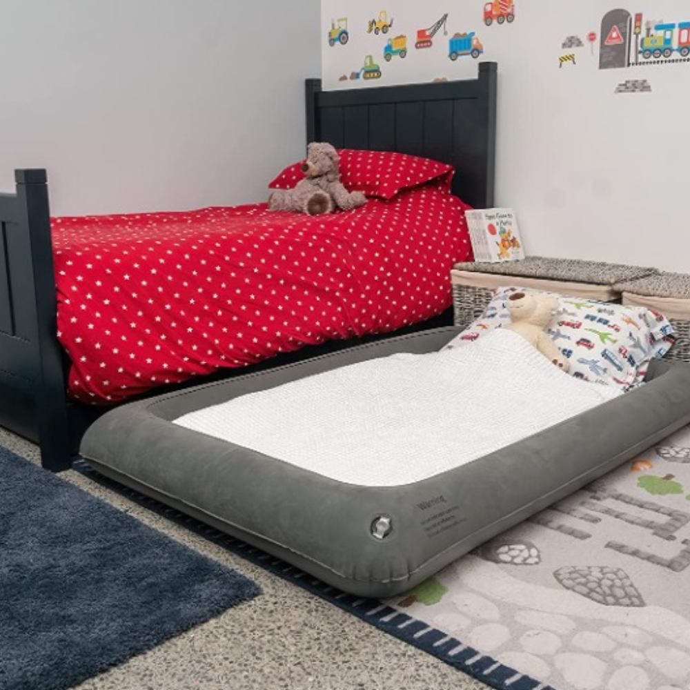Inflatable Toddler Travel Bed: image 11